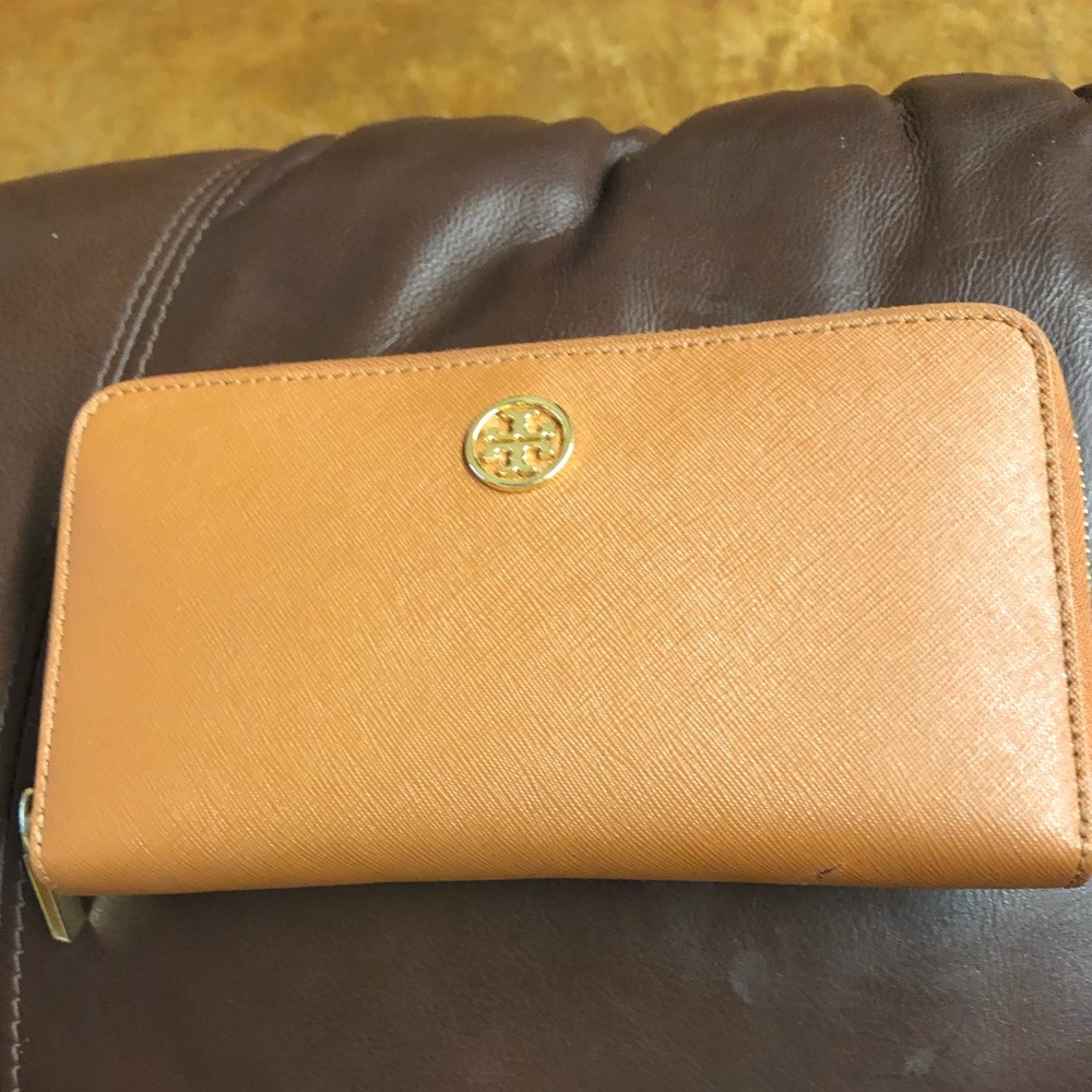 Tory Burch Robinson wallet